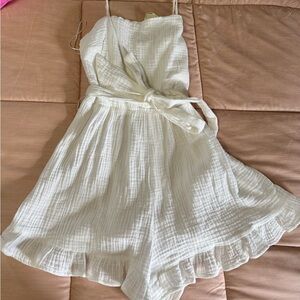 Francesca's Collections Ivory Sleeveless Dress